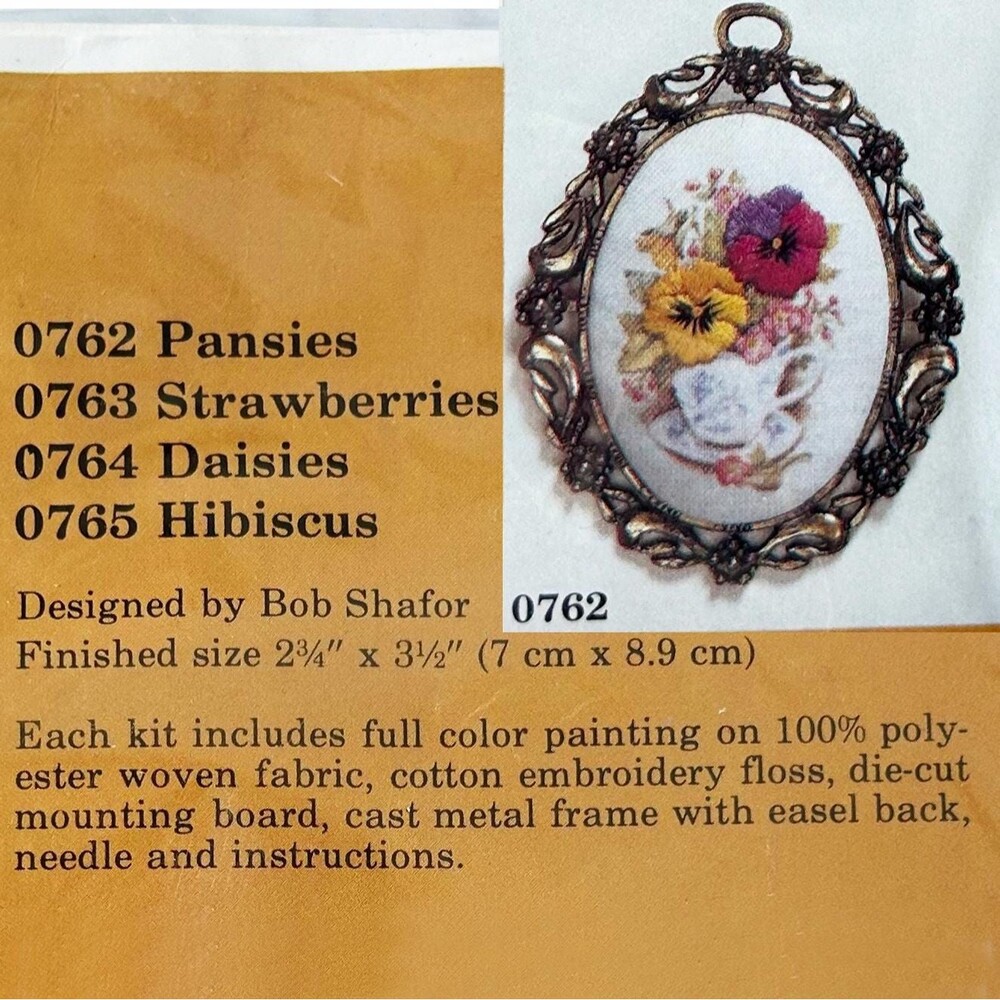 Pansies Embroidery Kit The Creative Circle #0762 - NEW 2.75" x 3.5" with Frame
